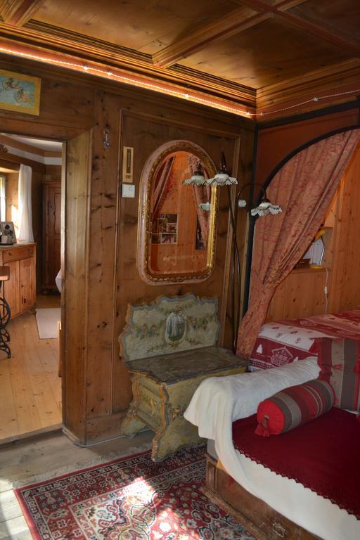 B&B La Tana Dell'Orso - Die Baerenhoehle Castello-Molina di Fiemme Værelse billede