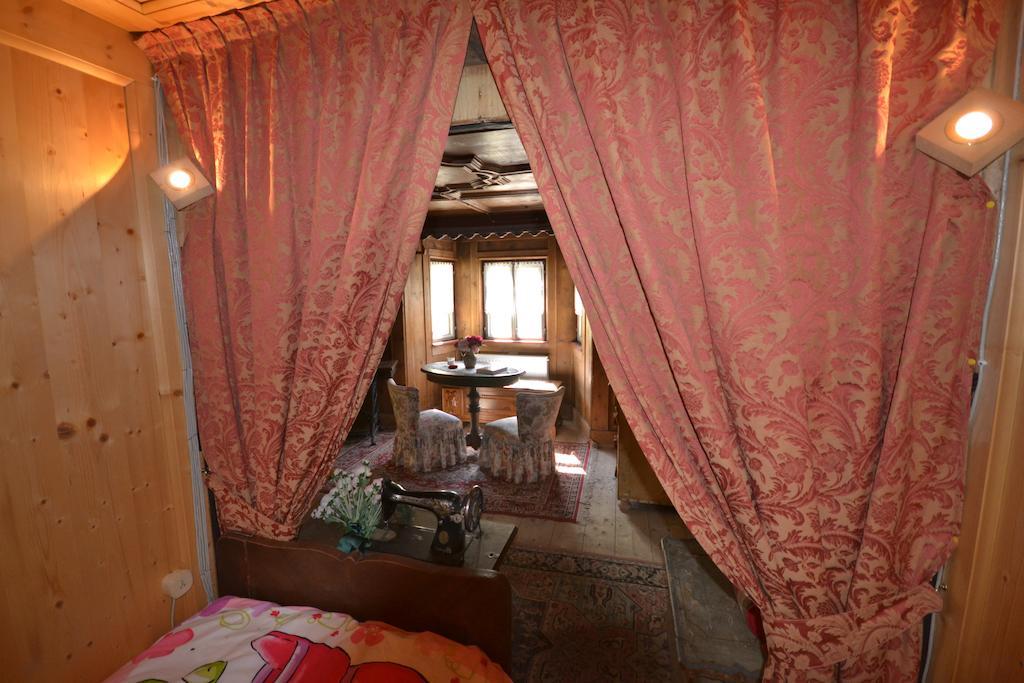 B&B La Tana Dell'Orso - Die Baerenhoehle Castello-Molina di Fiemme Værelse billede